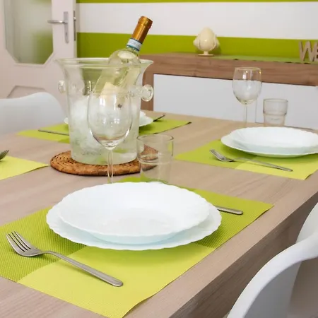 La Casa Al Mare Di Manu アパート Torre San Gennaro